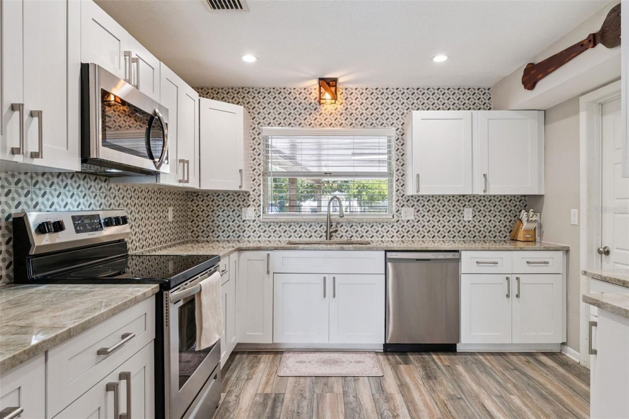 2609 S Crystal Lake Drive, Orlando, FL 32806 Photo