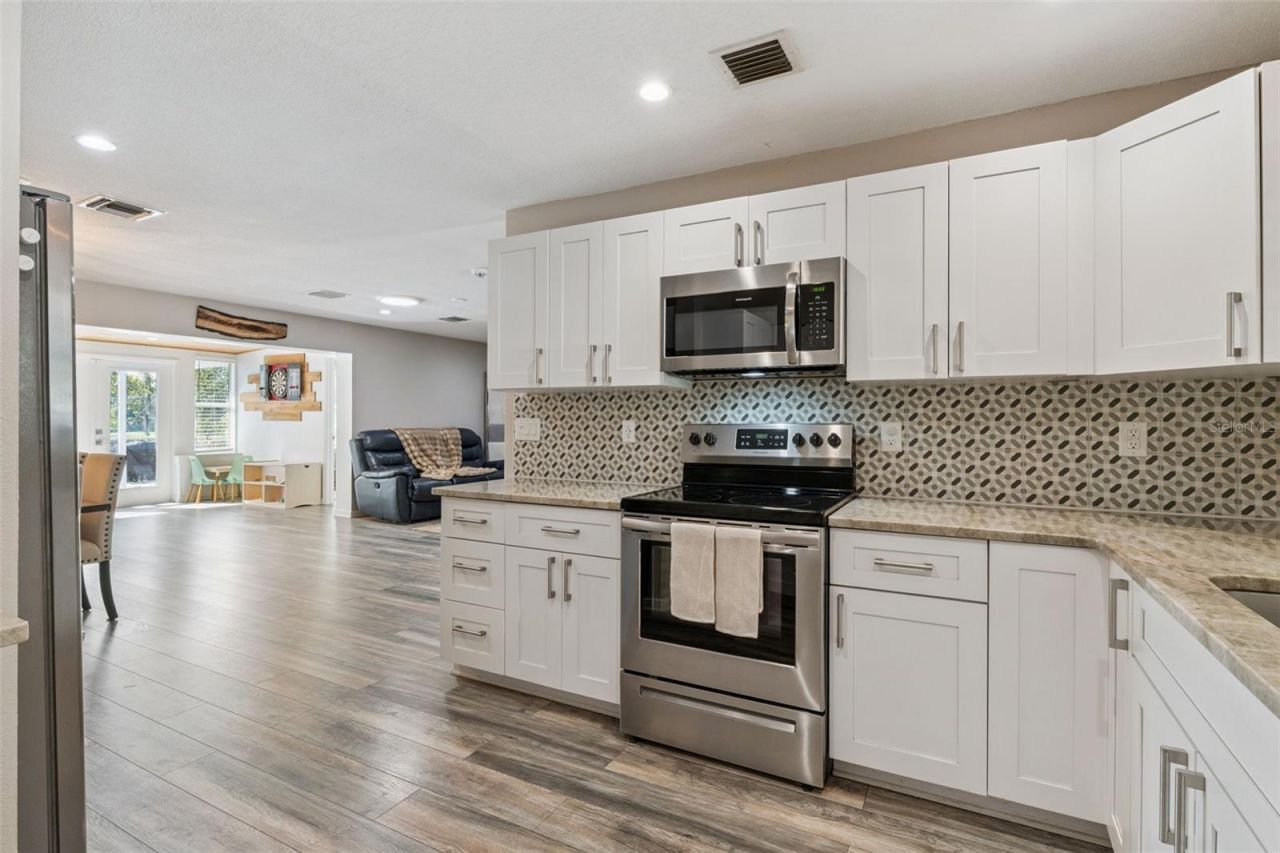 2609 S Crystal Lake Drive, Orlando, FL 32806 Photo