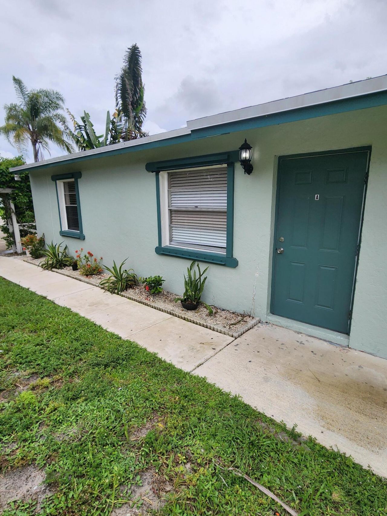 2167 Laura Lane, Unit A, West Palm Beach, FL 33415 Photo