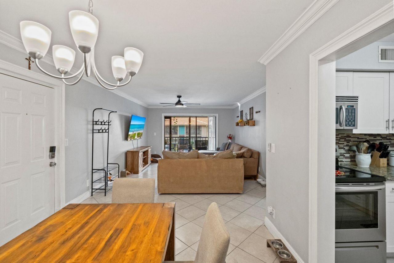 9935 Pineapple Tree Drive, Unit 202, Boynton Beach, FL 33436 Photo