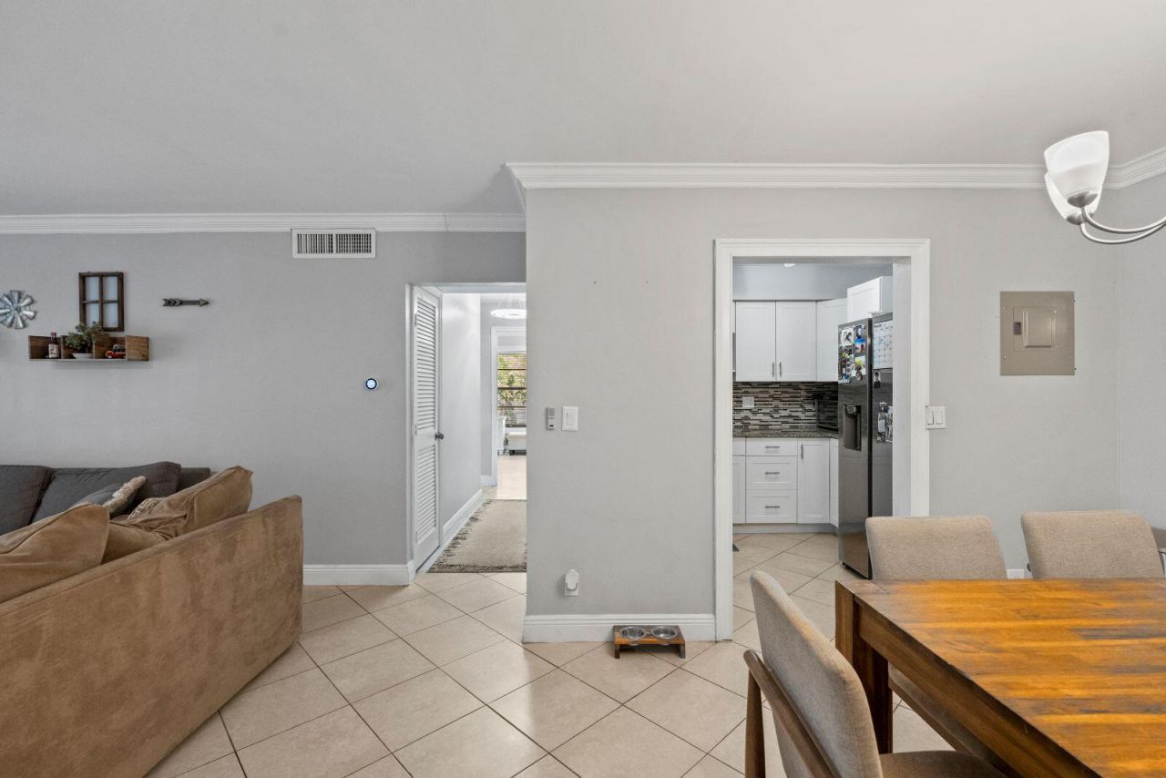 9935 Pineapple Tree Drive, Unit 202, Boynton Beach, FL 33436 Photo