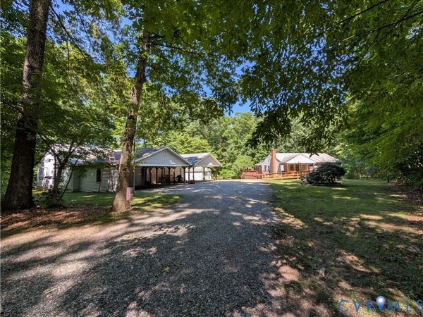 1996 Old Apple Grove Road , Mineral, VA 23117