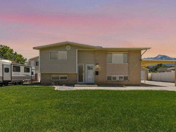 1085 E SEGO LILY DR S, Sandy, UT 84094