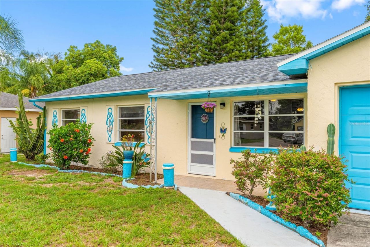 126 W Grapefruit Circle, Clearwater, FL 33759 Photo