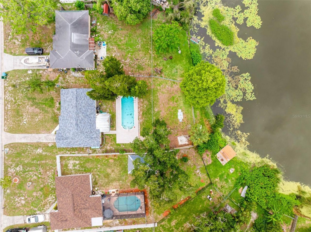 126 W Grapefruit Circle, Clearwater, FL 33759 Photo