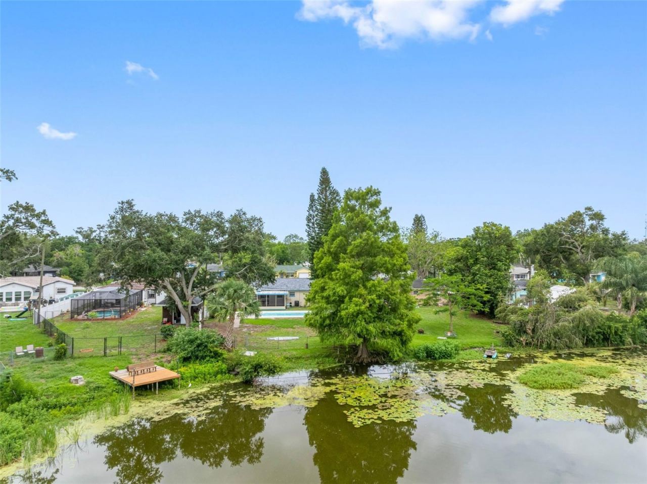 126 W Grapefruit Circle, Clearwater, FL 33759 Photo