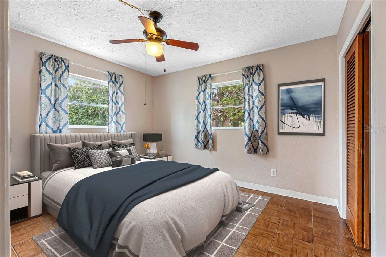 126 W Grapefruit Circle, Clearwater, FL 33759 Photo