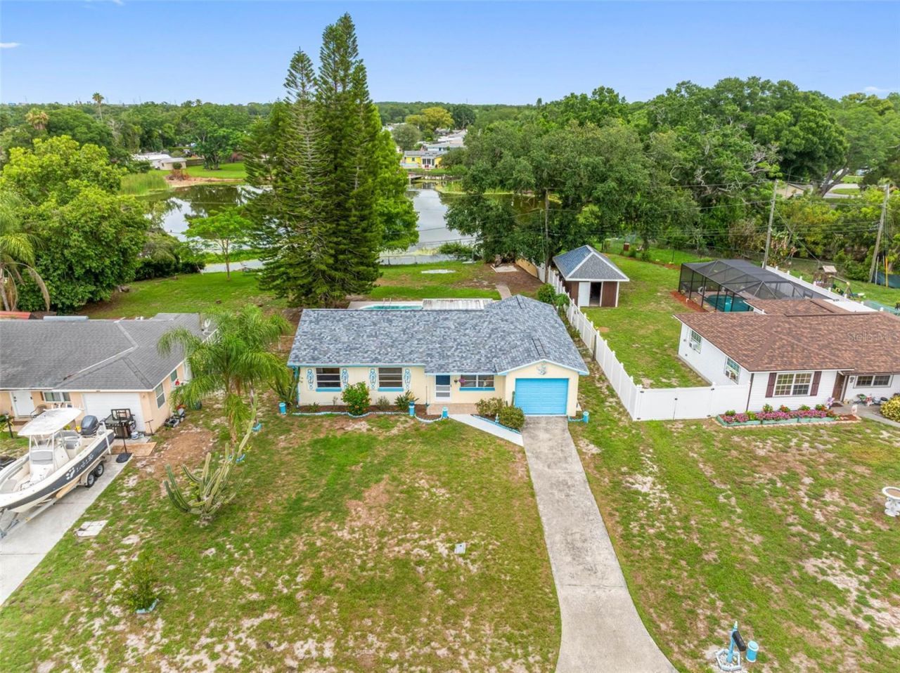 126 W Grapefruit Circle, Clearwater, FL 33759 Photo