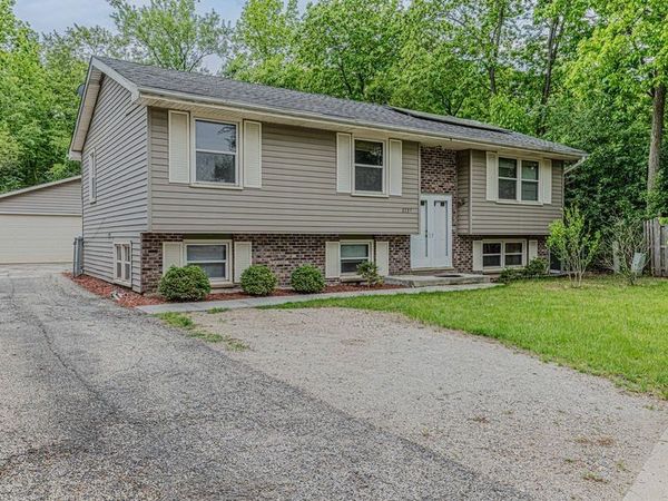 2729 Lowery Court , Zion, IL 60099