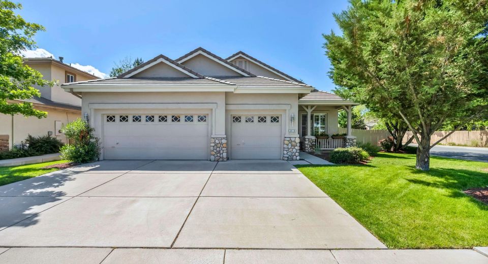 2410 Lincoln Meadows Drive, Reno, NV 89521 Photo