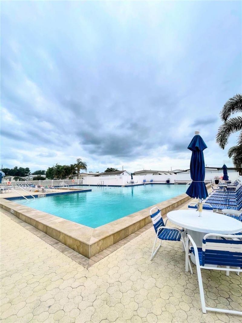 5316 53rd Avenue E, Unit R36, Bradenton, FL 34203 Photo