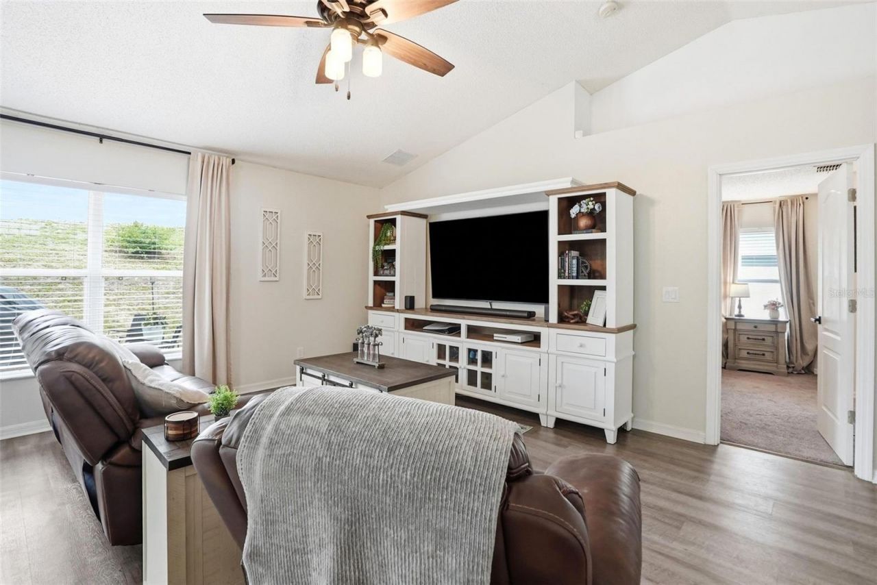 1917 Southern Oak Loop , Minneola, FL 34715 Photo