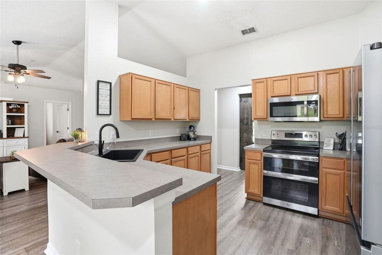 1917 Southern Oak Loop , Minneola, FL 34715 Photo