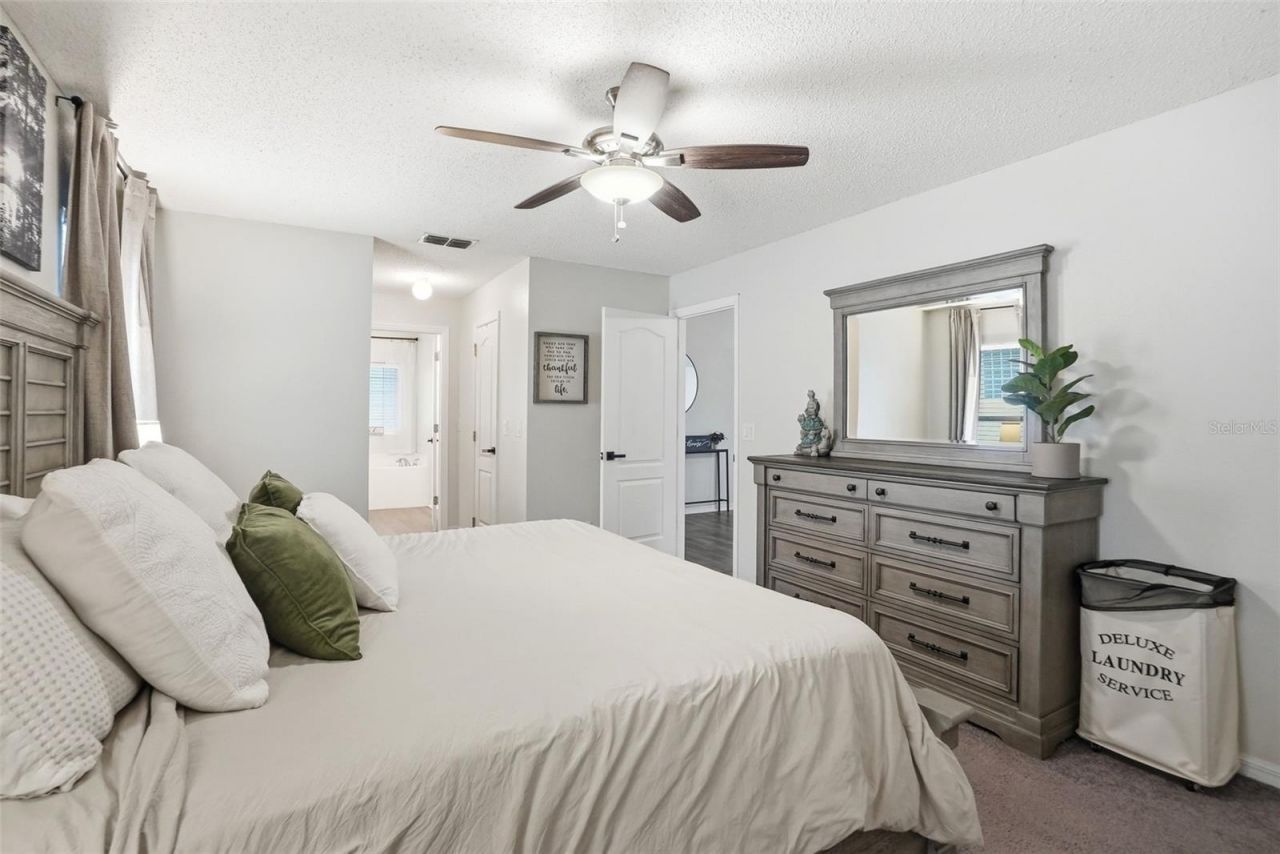 1917 Southern Oak Loop , Minneola, FL 34715 Photo
