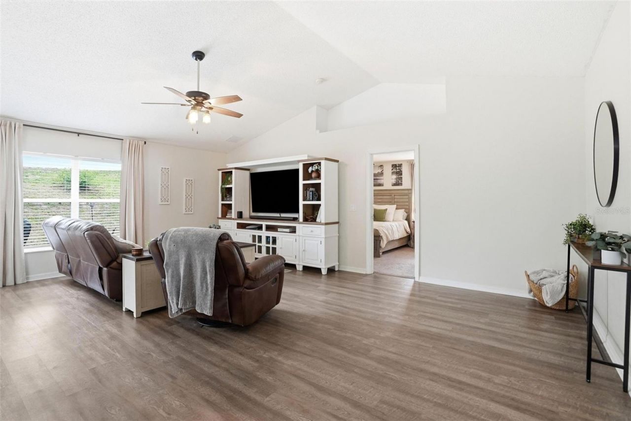 1917 Southern Oak Loop , Minneola, FL 34715 Photo