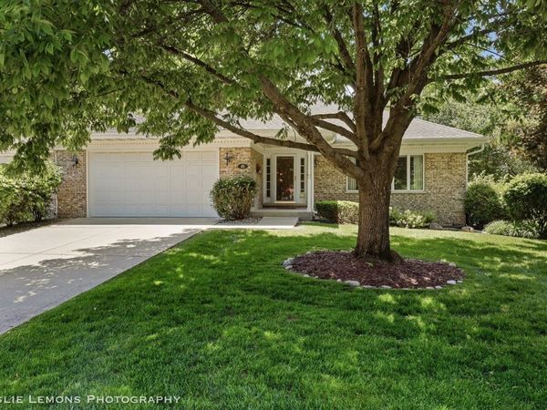46 Coventry Chase , Joliet, IL 60431