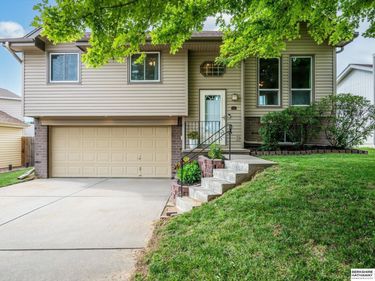 8140 Potter Street, Omaha, NE 68122