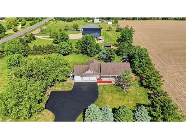 545 Kreuziger Road, Roberts, WI 54023
