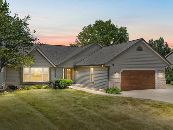 N60W24612 Lynette PASS, Sussex, WI 53089