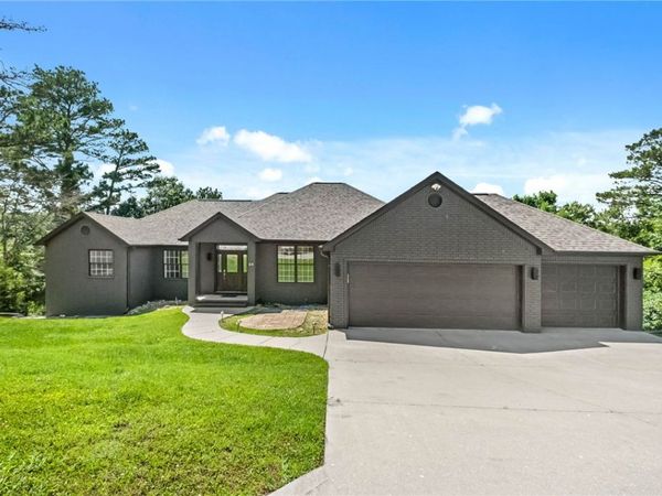 24 Acapulco Drive, Rogers, AR 72756