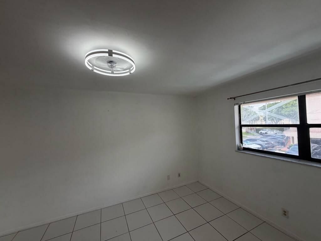 2977 Riverside Drive, Unit 202, Coral Springs, FL 33065 Photo