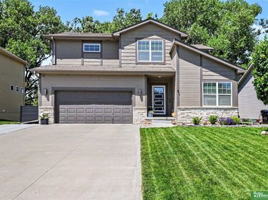 8412 S 169th Street, Omaha, NE 68136