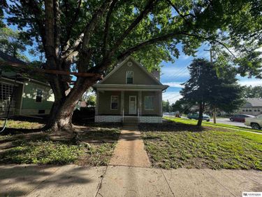 2298 Sheldon Street, Lincoln, NE 68503