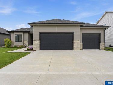 8731 S 82 Street, Lincoln, NE 68516