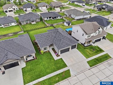 8731 S 82 Street, Lincoln, NE 68516