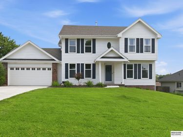 15817 N Circle, Omaha, NE 68135