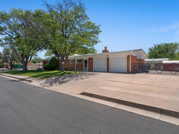 1313 Georgia Street NE, Corrales, NM 87048
