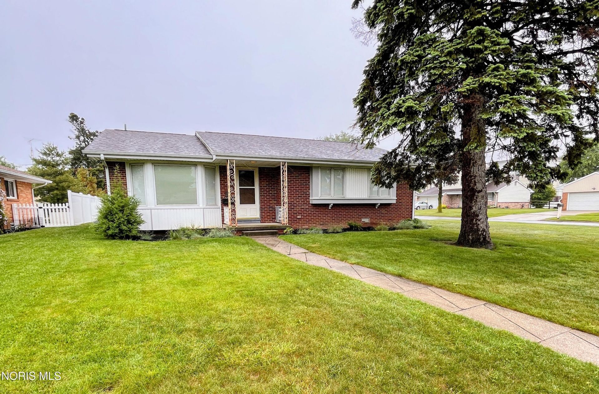 641 Holly Drive , Oregon, OH 43616 Main Photo