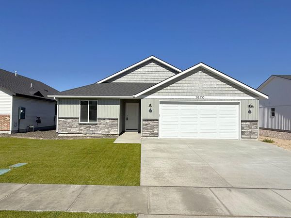 1870 Brynwood Ave, Chubbuck, ID 83202