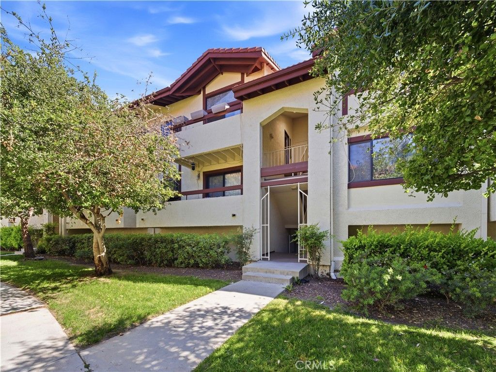 18168 W Sundowner Way, Unit 1016, Canyon Country, CA 91387 Main Photo