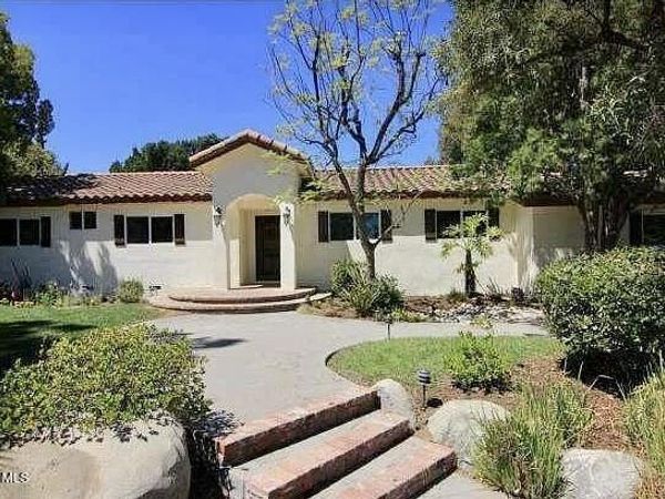 897 Old Farm Road, Thousand Oaks, CA 91360