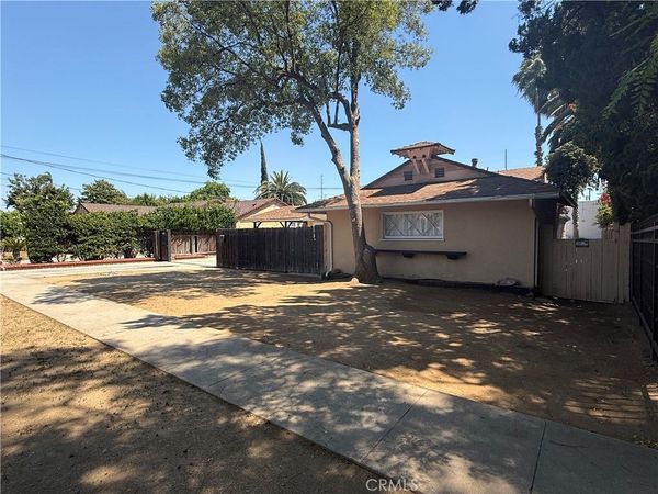 13638 Hartland, Van Nuys, CA 91405