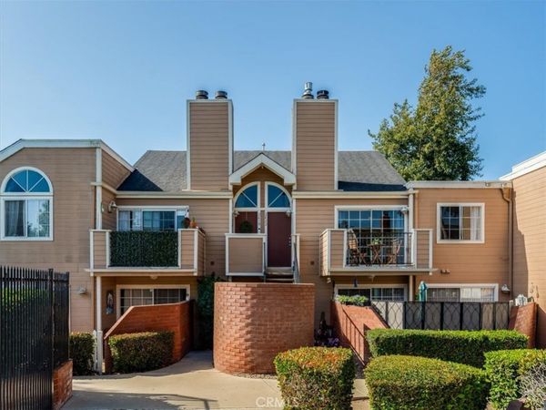 2422 Village Green, Santa Maria, CA 93455