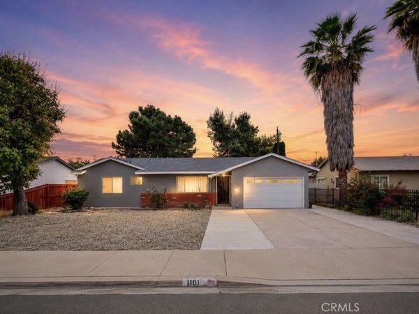 1101 Val Verde, Hemet, CA 92543