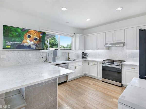 4115 Visions, Fullerton, CA 92833