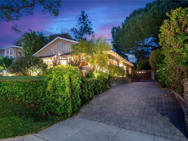 640 S Parish Place, Burbank, CA 91506