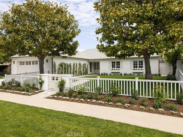 1112 Pembroke Lane , Newport Beach, CA 92660