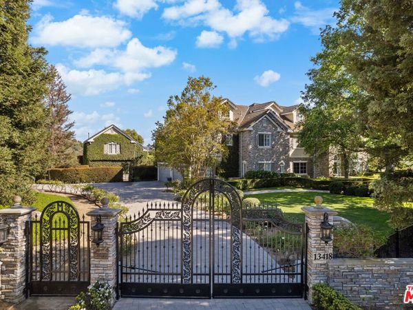 13418 Nightsky Drive, Camarillo, CA 93012