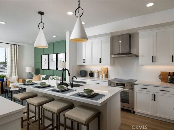 318 E William Way , La Habra, CA 90631