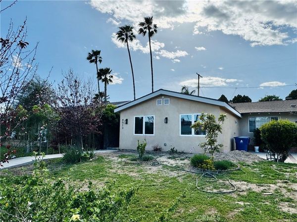 8513 Remmet , Canoga Park, CA 91304