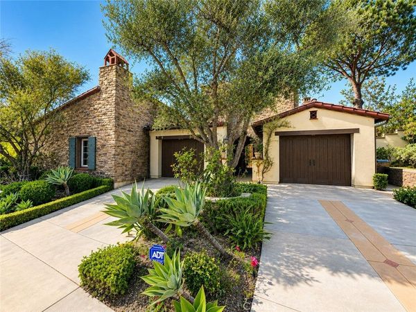 37 View , Irvine, CA 92603