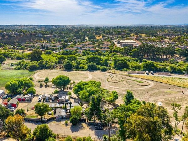 390 Paso Robles, Paso Robles, CA 93446
