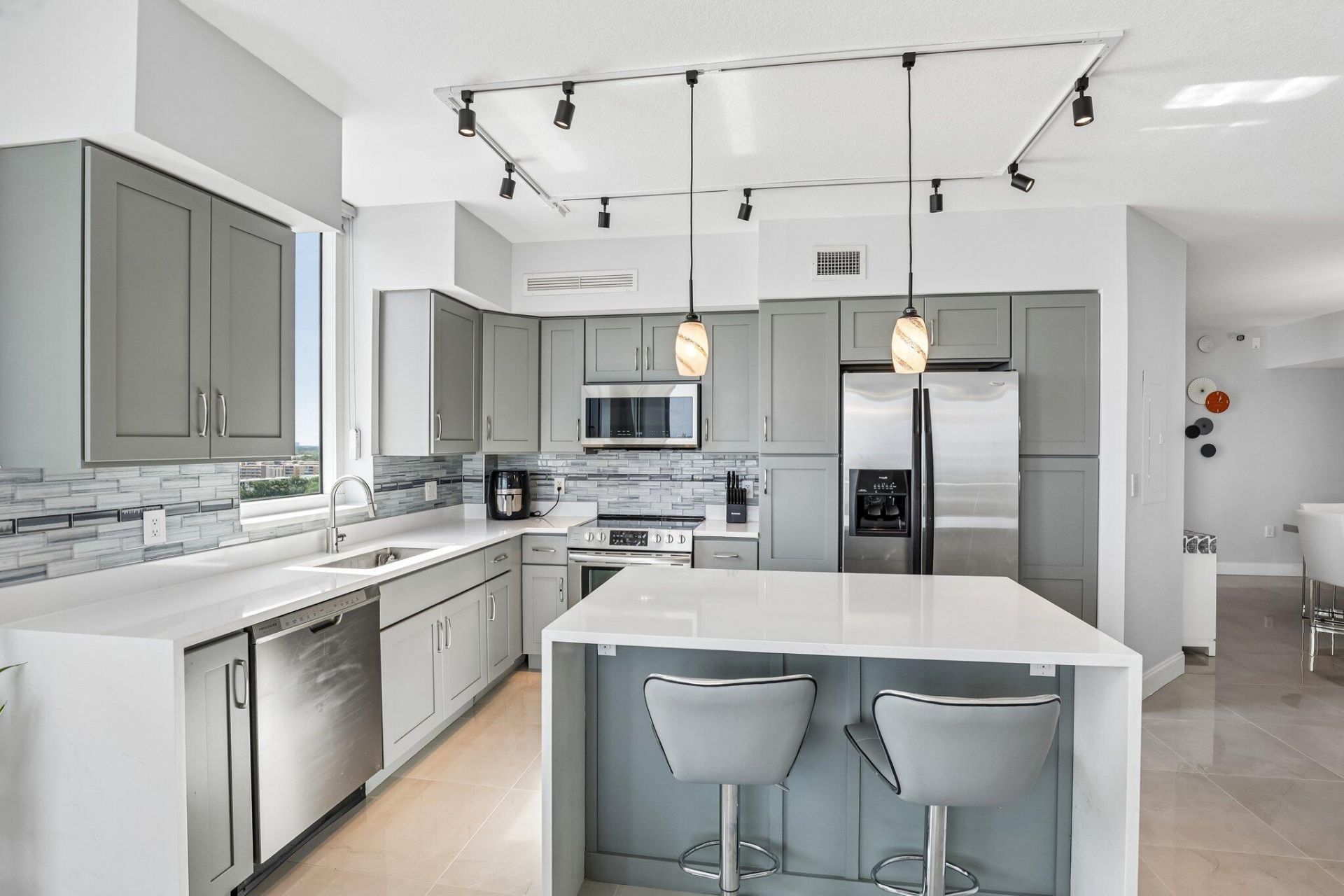 1755 E Hallandale Beach Boulevard, Unit 1207 E, Hallandale Beach, FL 33009 Photo