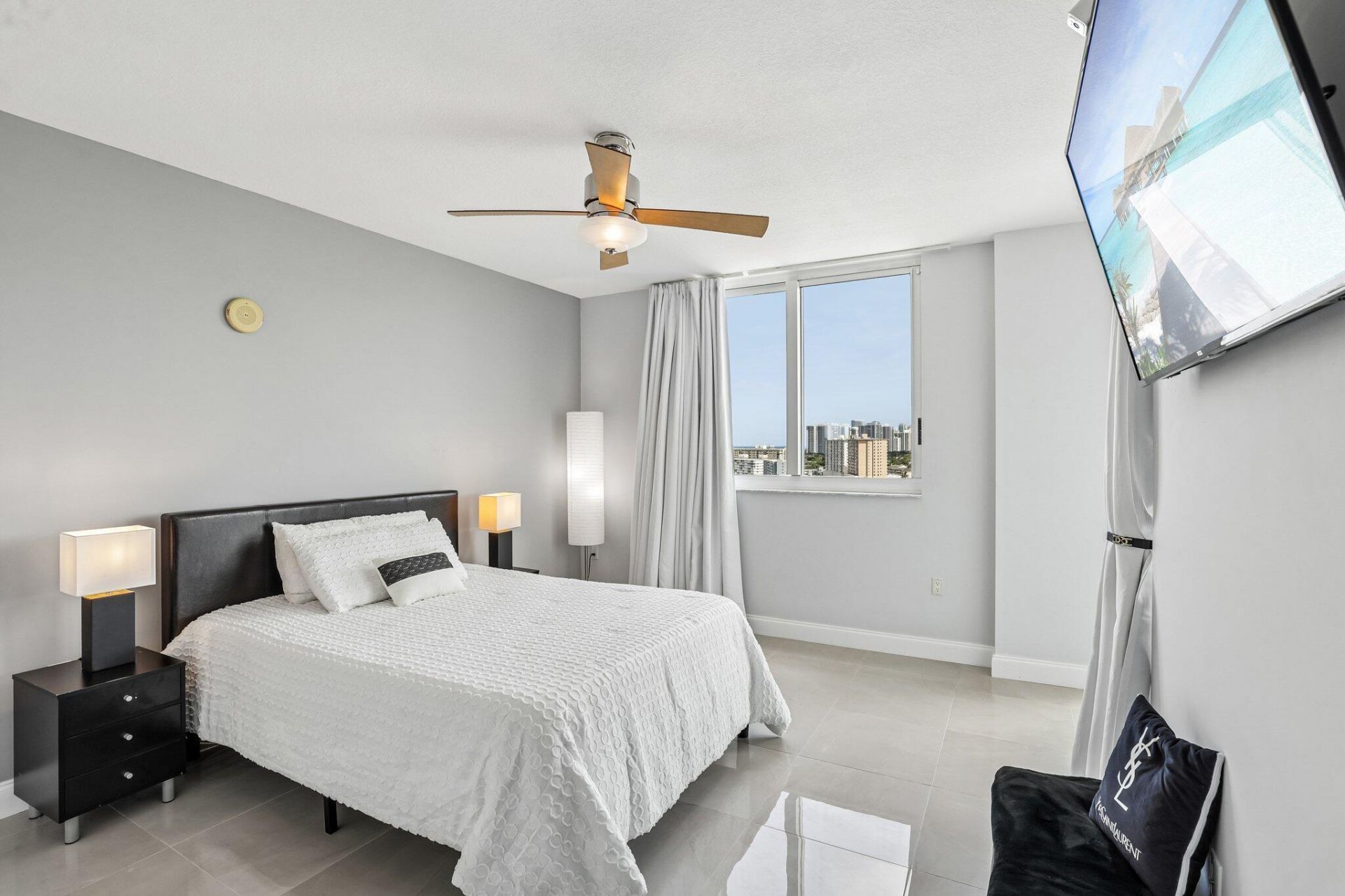 1755 E Hallandale Beach Boulevard, Unit 1207 E, Hallandale Beach, FL 33009 Photo