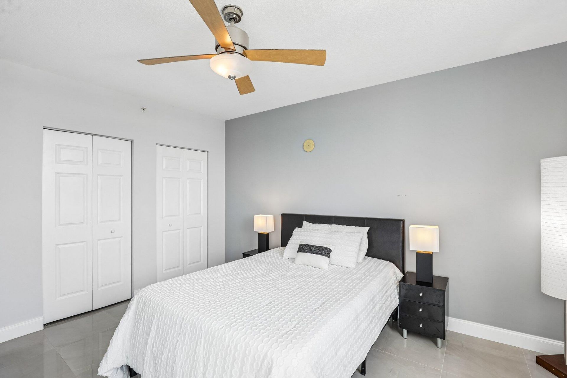 1755 E Hallandale Beach Boulevard, Unit 1207 E, Hallandale Beach, FL 33009 Photo