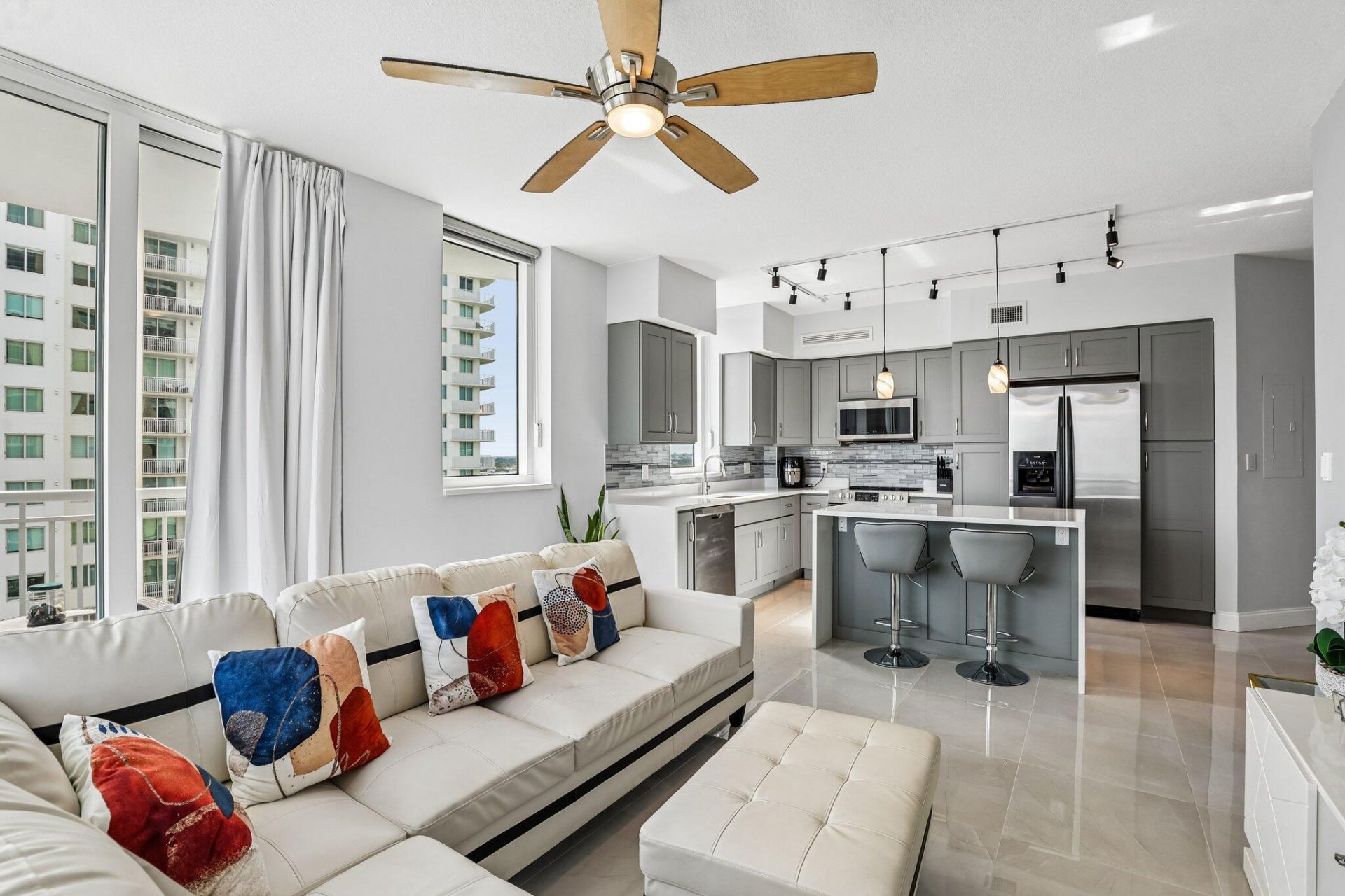 1755 E Hallandale Beach Boulevard, Unit 1207 E, Hallandale Beach, FL 33009 Photo